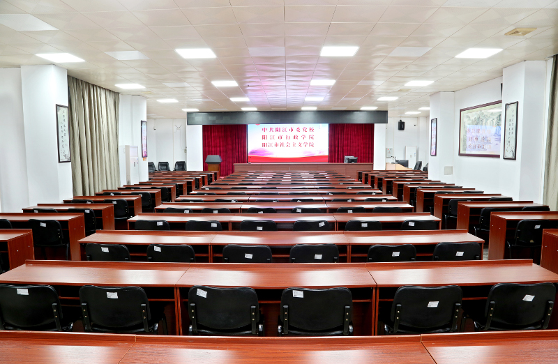 教学楼103课室d.jpg